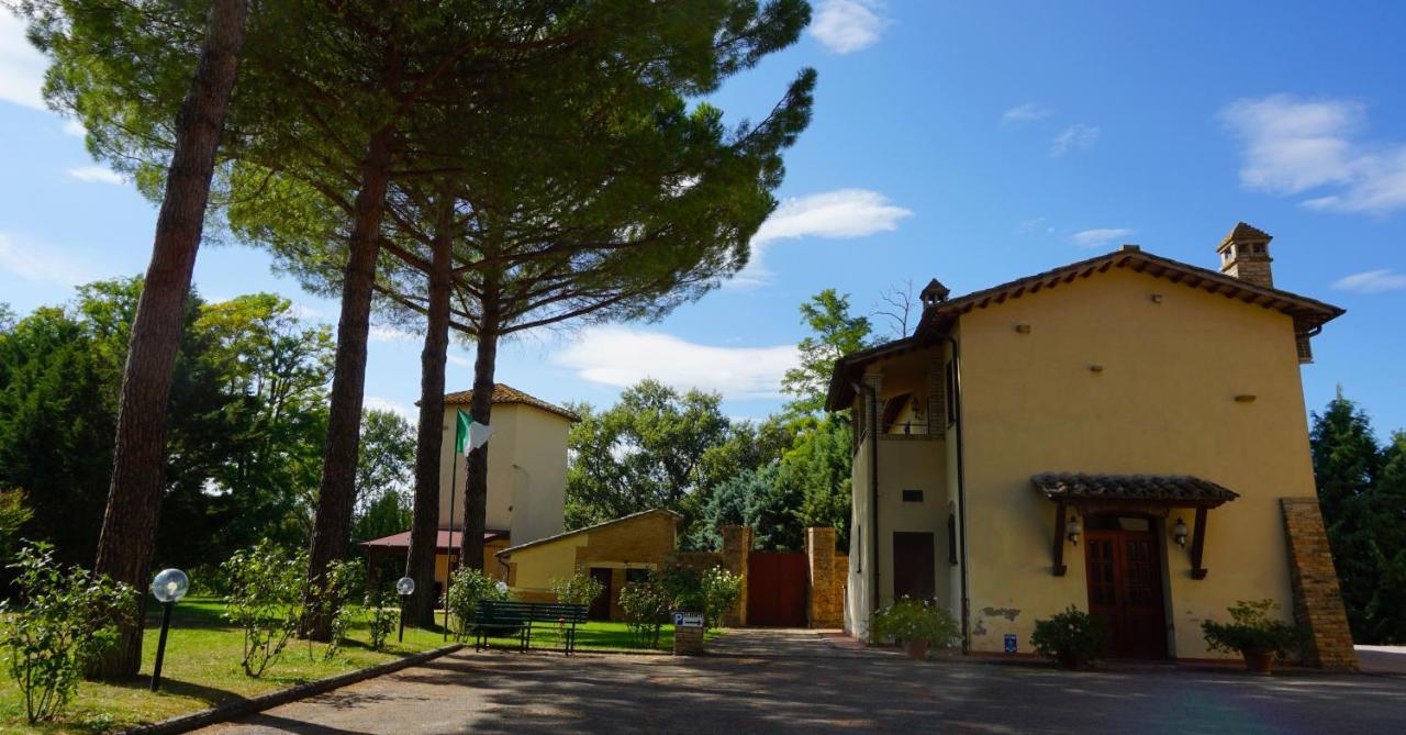Hotel La Torretta Assisi Esterno foto
