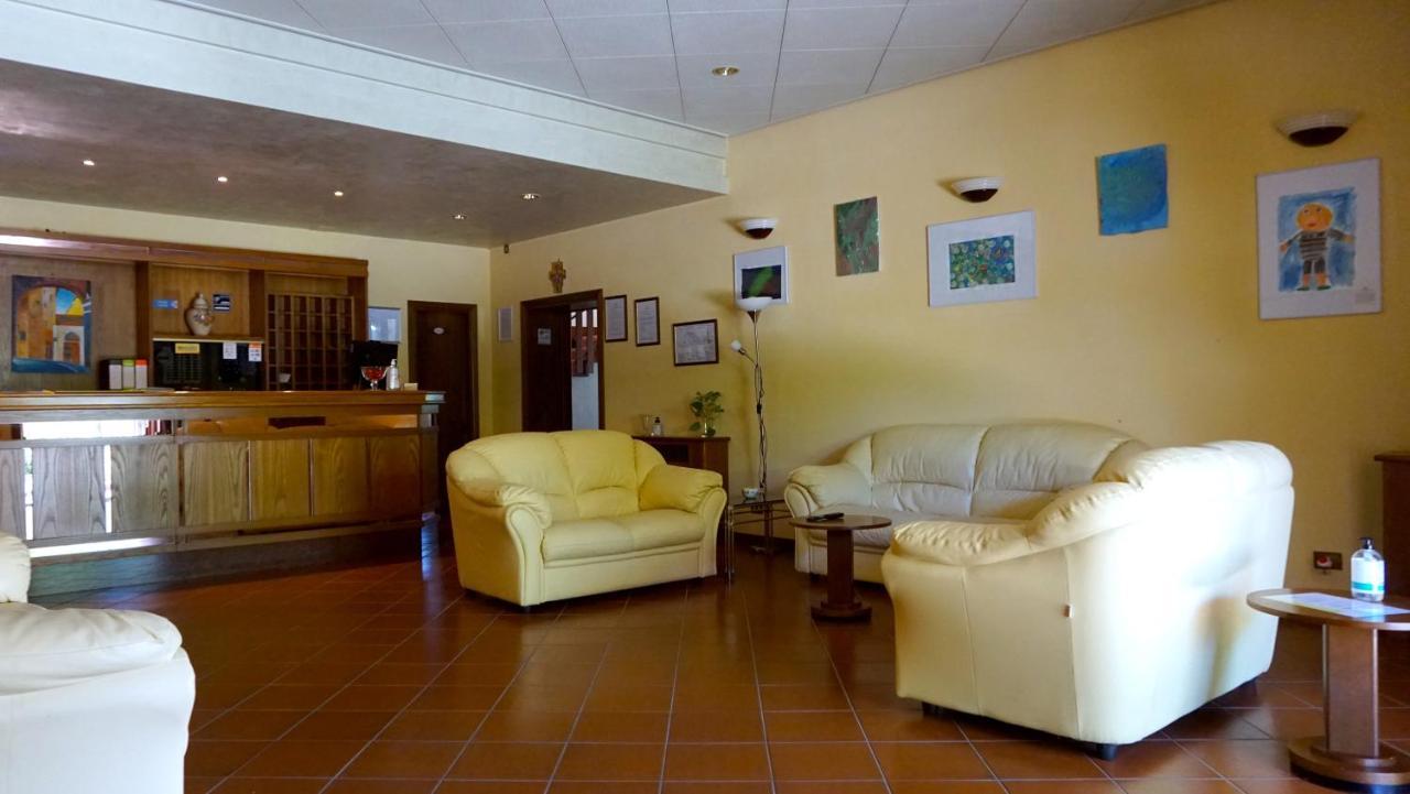 Hotel La Torretta Assisi Esterno foto
