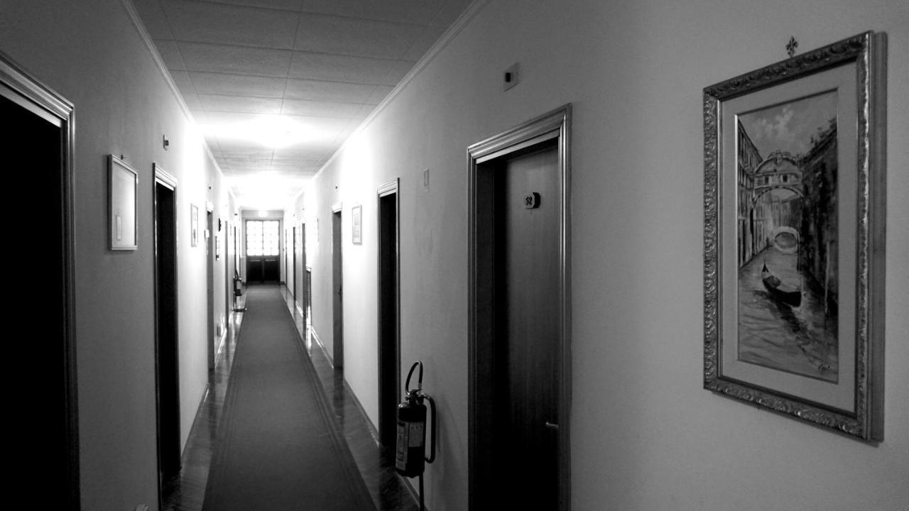 Hotel La Torretta Assisi Esterno foto