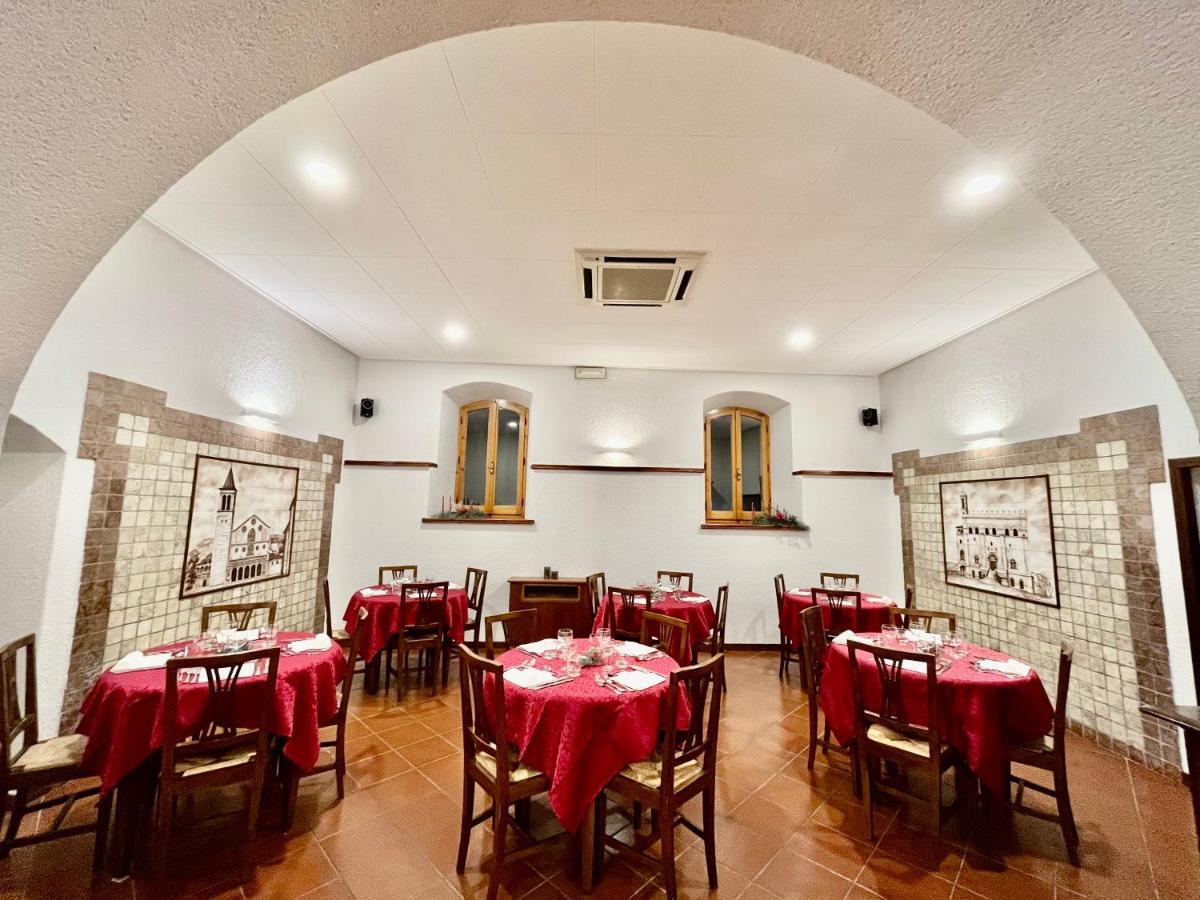 Hotel La Torretta Assisi Esterno foto